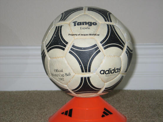 Adidas tango 2024 ball 1982