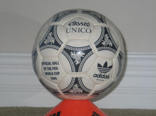 1990 Etrusco Unico World Cup ball R Official World Cup Etrvsco Soccer Ball 1990