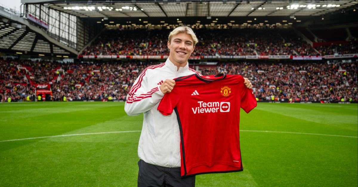 Rasmus Hojlund set to wear number 17 at Manchester United